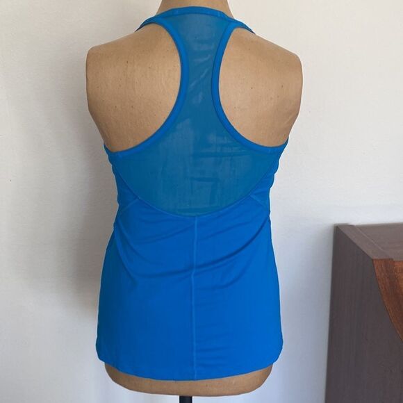 Lululemon Wild And Free Tank sz 4 Shocking Blue great pre owned condition mesh - Picture 3 of 11